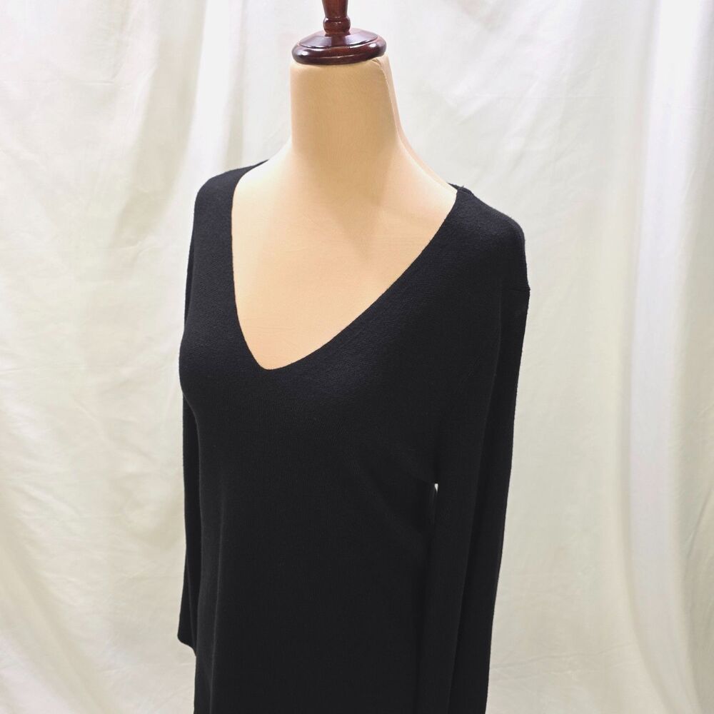 Chico's Smooth Soft Black V-Neck Long Sleeve Pullover Sweater Size Large - Picture 5 of 8